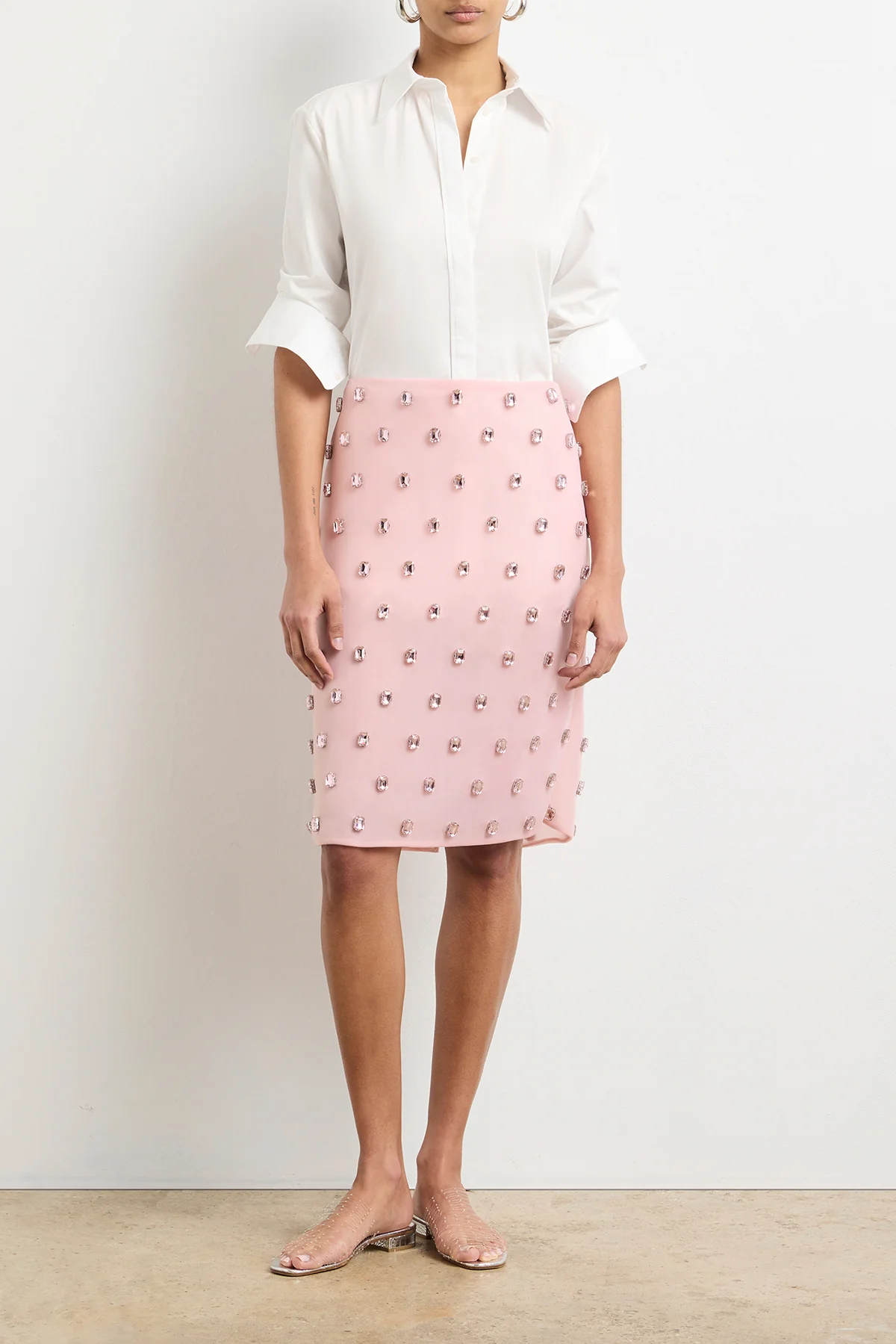 The Leanne Embroidered Pencil Skirt in Powder Pink - Image 3